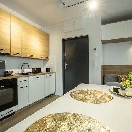 Wigurytower 64' Лодзь